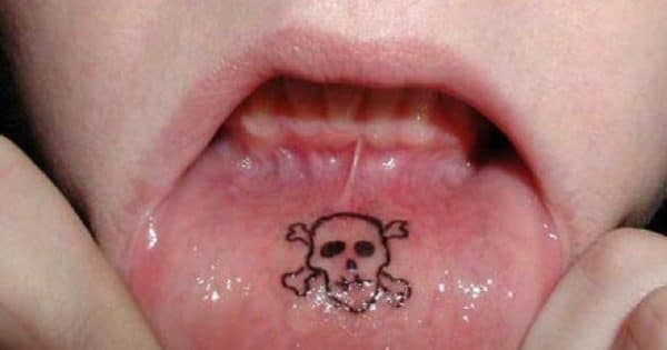 Tatouage lèvre : comment faire ? - Kiwik